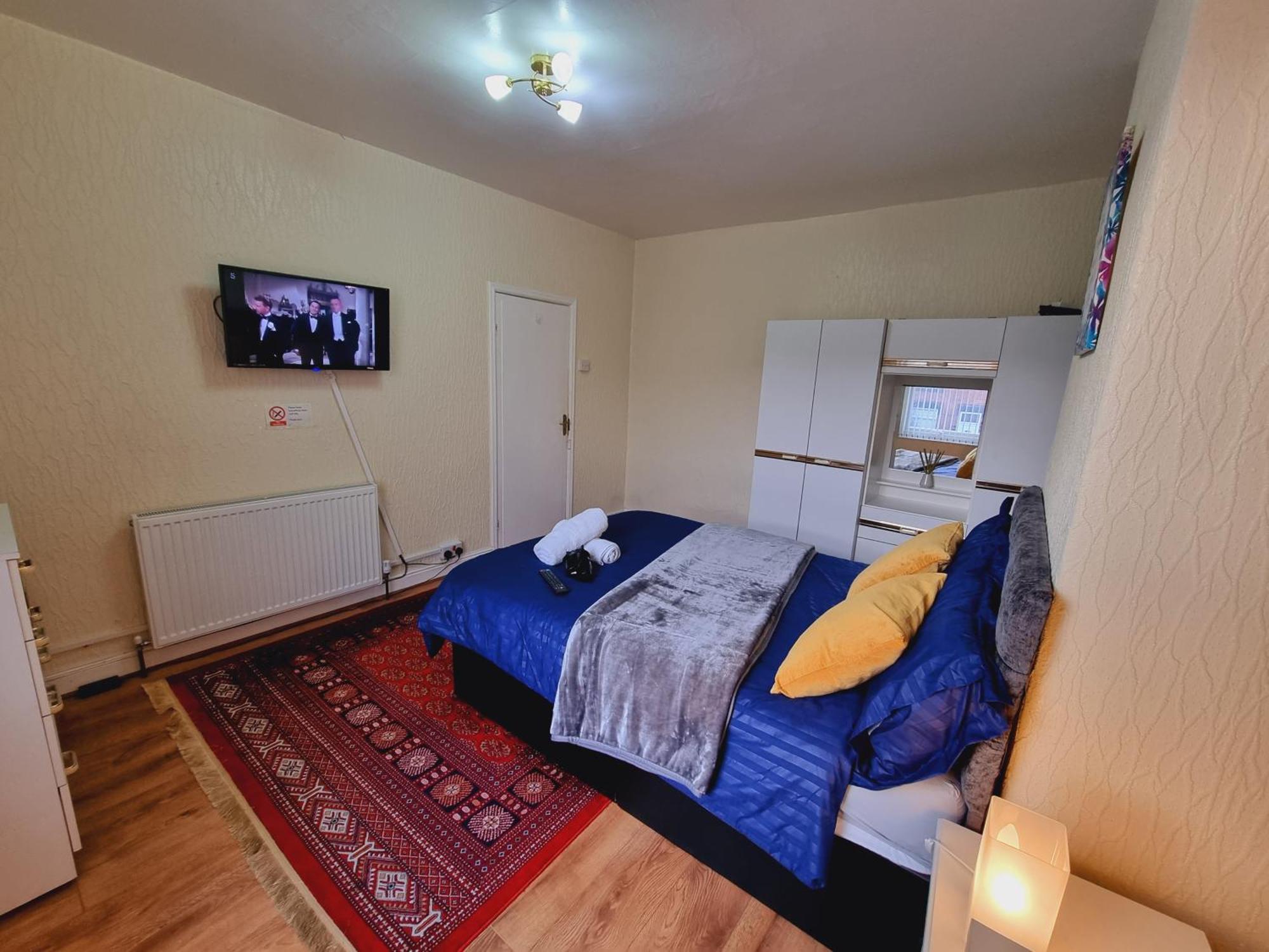 Отель Bright Sunny, Double Bed With Garden, Tv And Wi-Fi Лидс Экстерьер фото